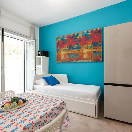 Holiday home Lussy House Rifugio Sul Mare Casatuabari